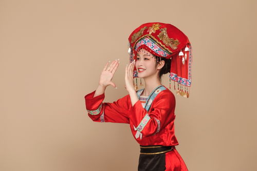 壯族三月三少數(shù)民族服飾女性人物攝影圖 攝影